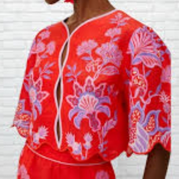 FARM Rio Red Floral Crop Top - Picture 3 of 12